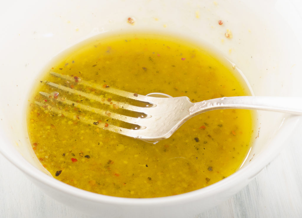 Comment faire une vinaigrette miel moutarde